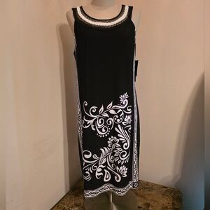 Sandra Darren Black and White Floral Patterned Dress. Sz 10. *NWT*